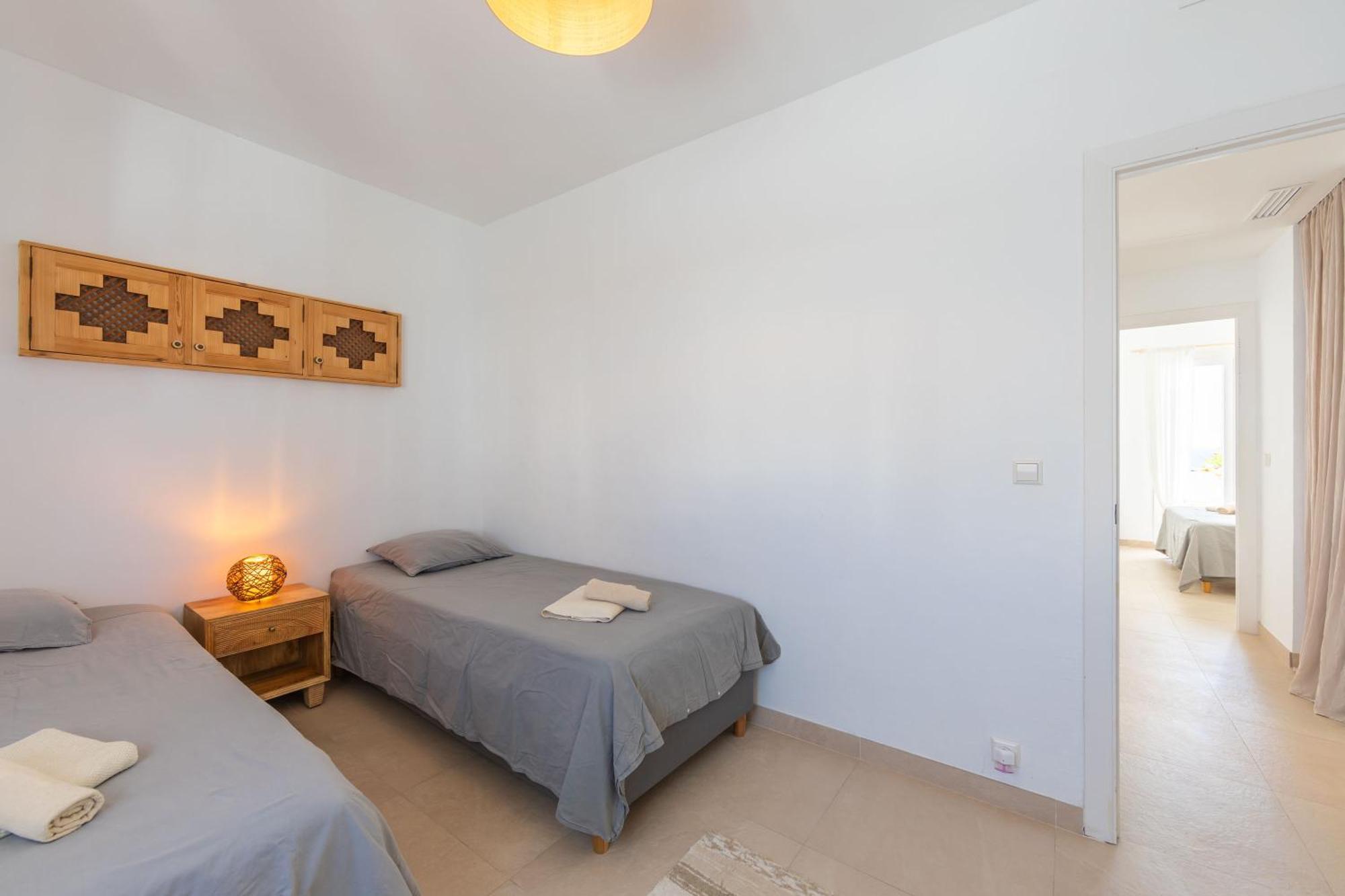 טריפה Los Lances Beach Apartments מראה חיצוני תמונה